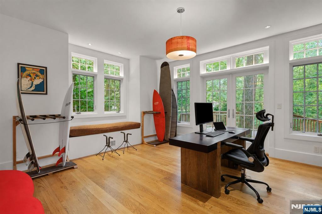 7 Charney Place — photo 20