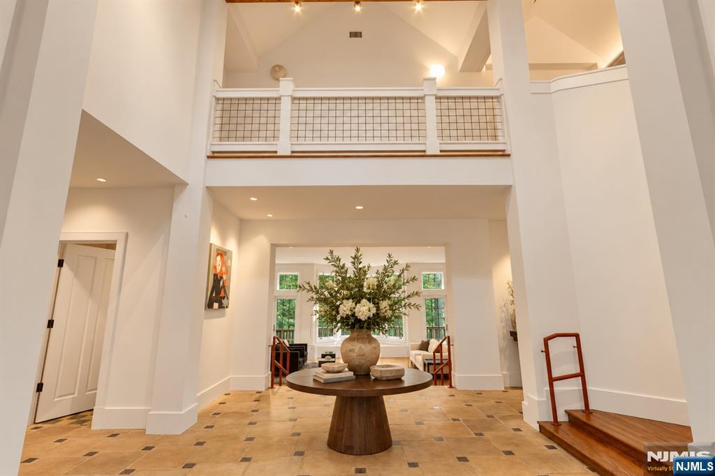 7 Charney Place — photo 6