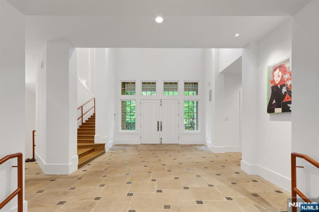 7 Charney Place — photo 9