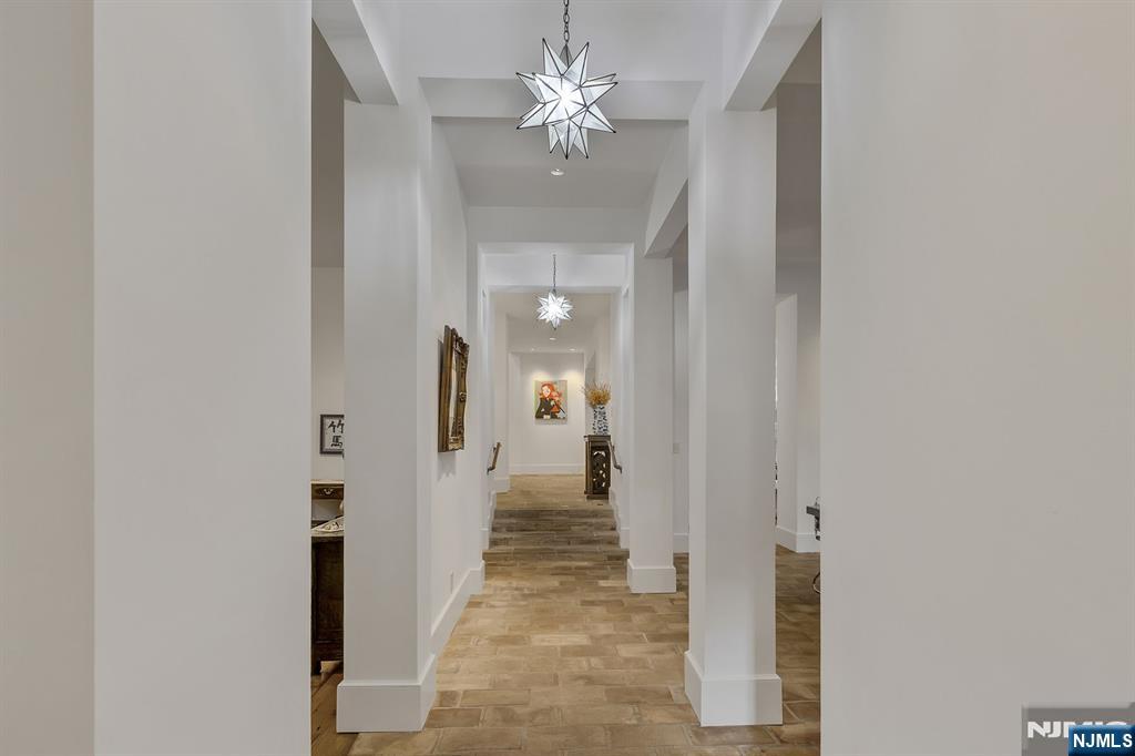 7 Charney Place — photo 10