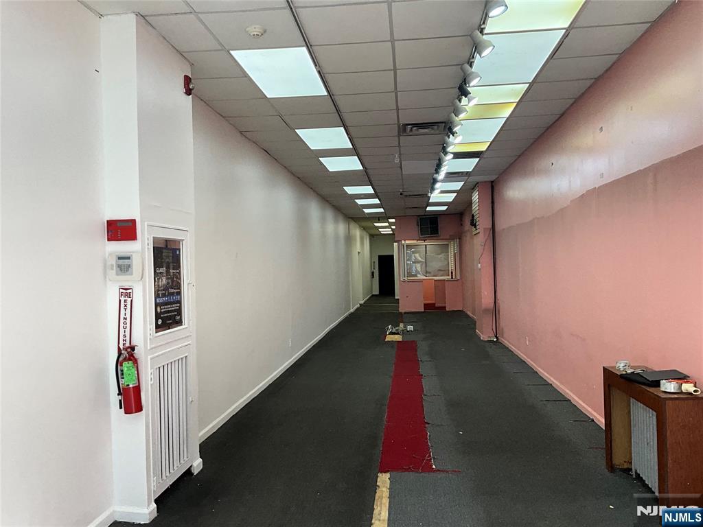140 Main - Photo 2