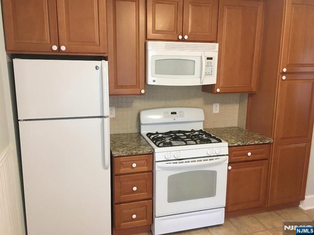 58 Buena Vista Avenue 2 - Photo 4