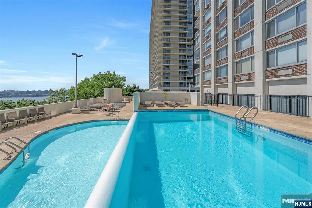 1600 Parker Ave #5G, Fort Lee, NJ 07024