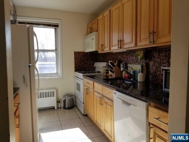 2320 Linwood #1B, Fort Lee, NJ 07024