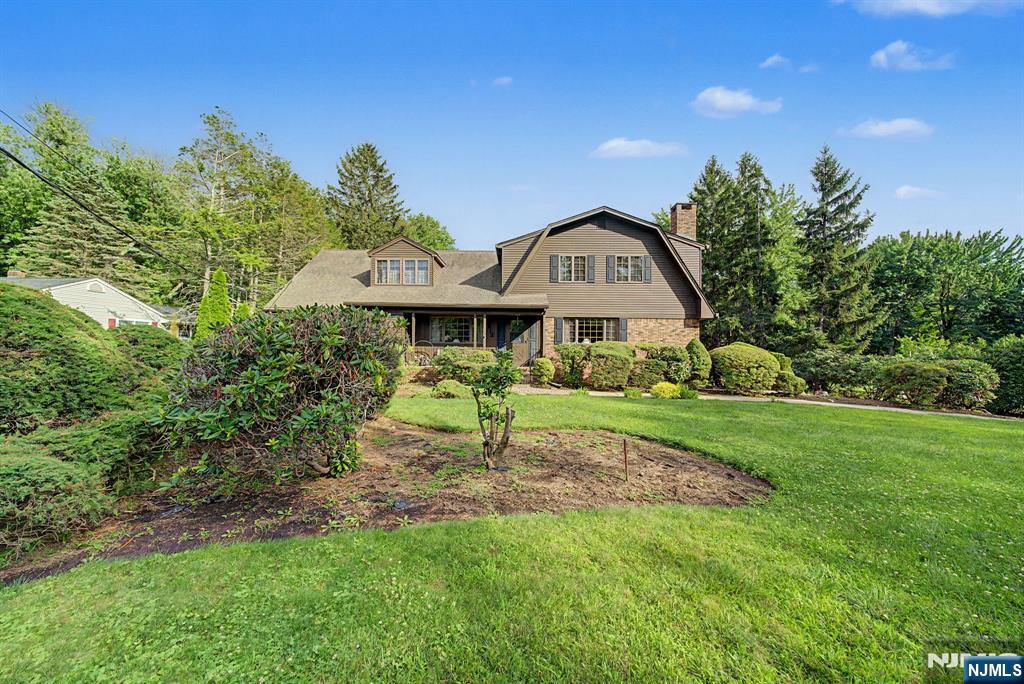 812 Mountain Avenue - Photo 2