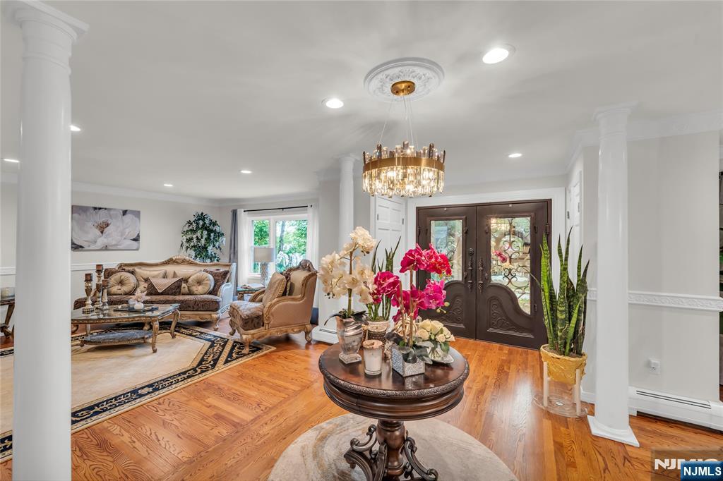 312 Old Tappan Rd, Old Tappan, NJ 07675