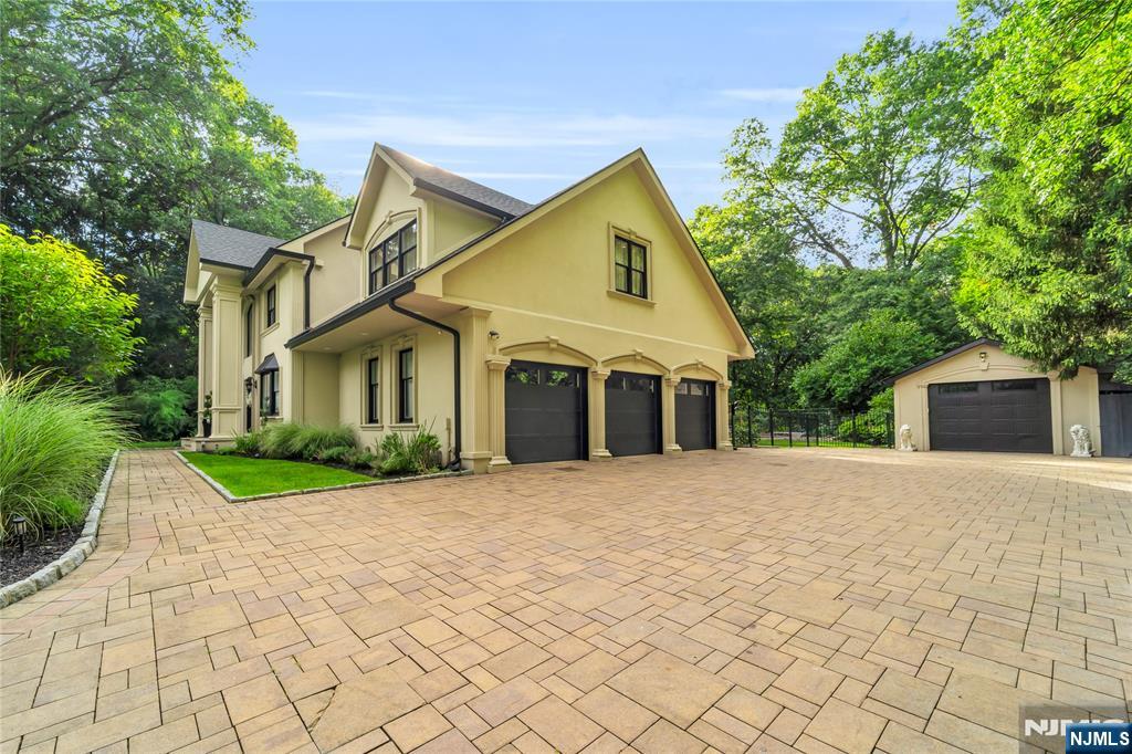 312 Old Tappan Road