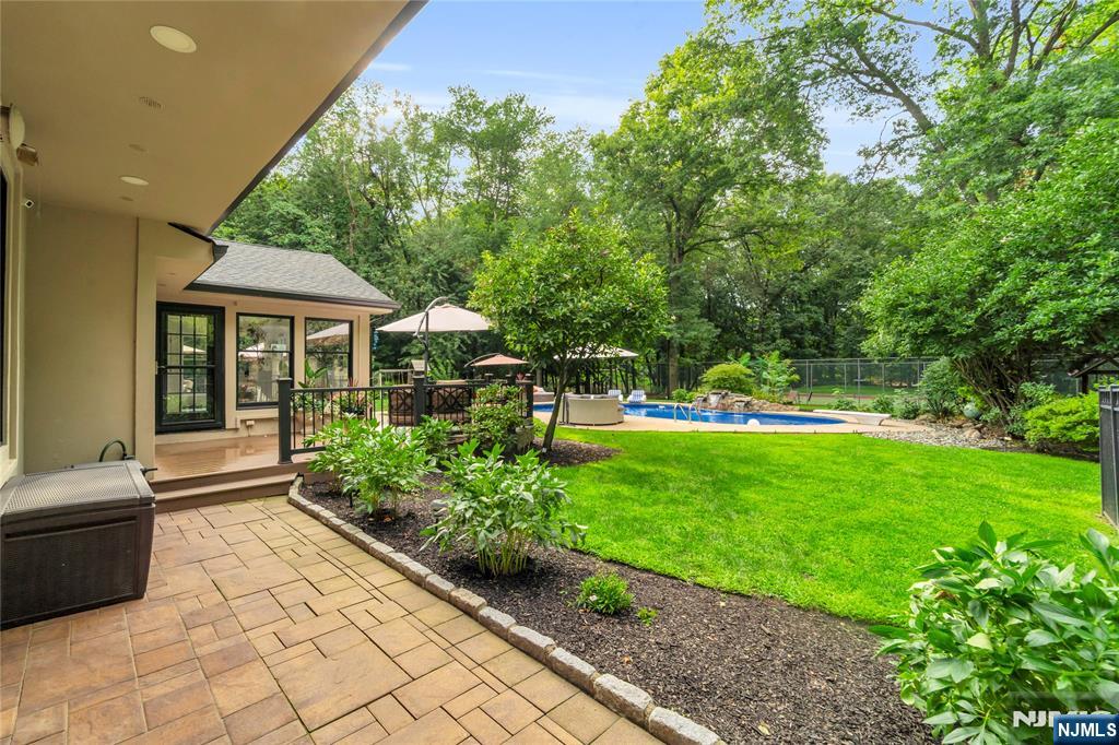 312 Old Tappan Road