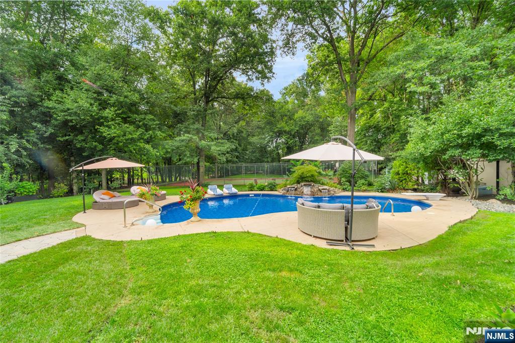312 Old Tappan Road