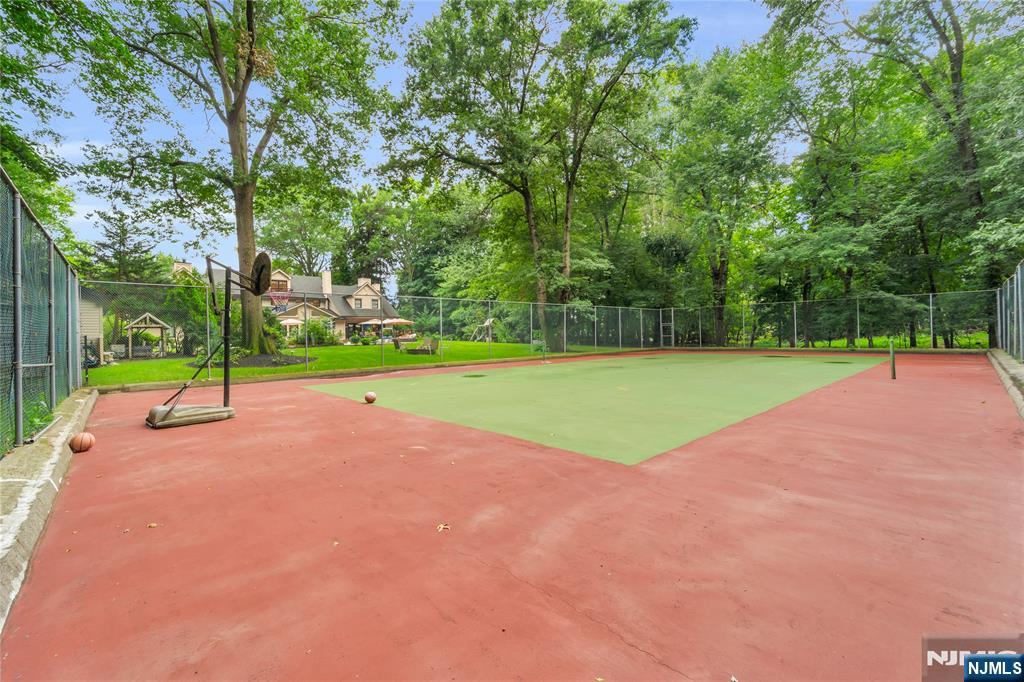 312 Old Tappan Road