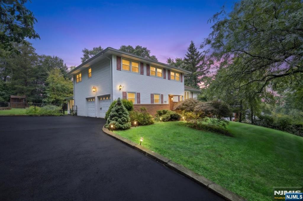 42 Aberdeen Avenue - Photo 2