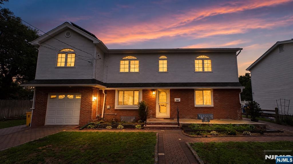 266 Hamilton Rd, Teaneck, NJ 07666
