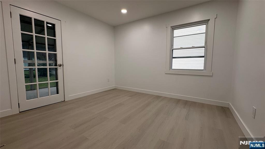 266 Hamilton Rd, Teaneck, NJ 07666