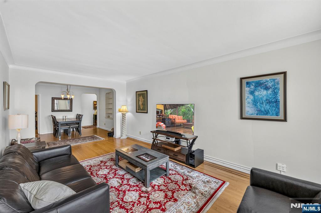 100 Prospect Ave #4E, Hackensack, NJ 07601