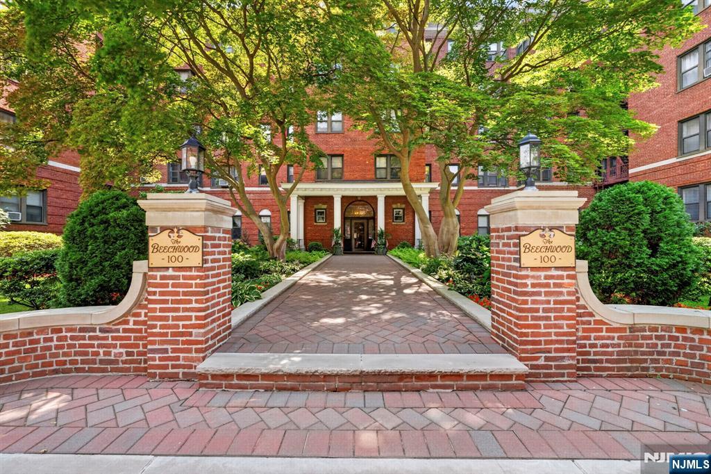 100 Prospect Ave #4E, Hackensack, NJ 07601