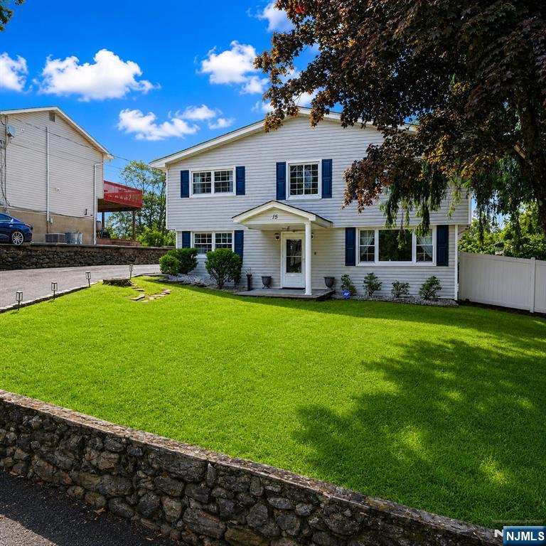 15 Musconetcong Avenue