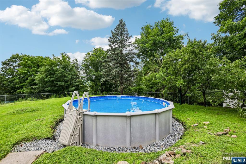 15 Musconetcong Avenue
