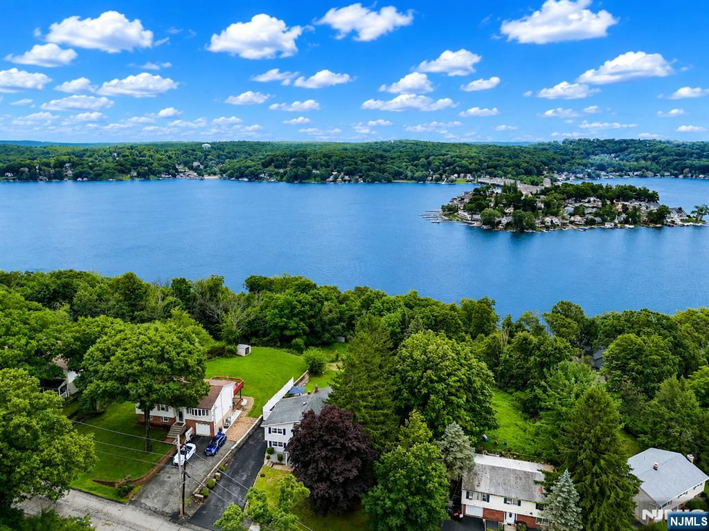 15 Musconetcong Avenue