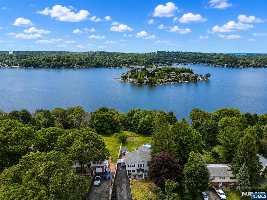 15 Musconetcong Avenue