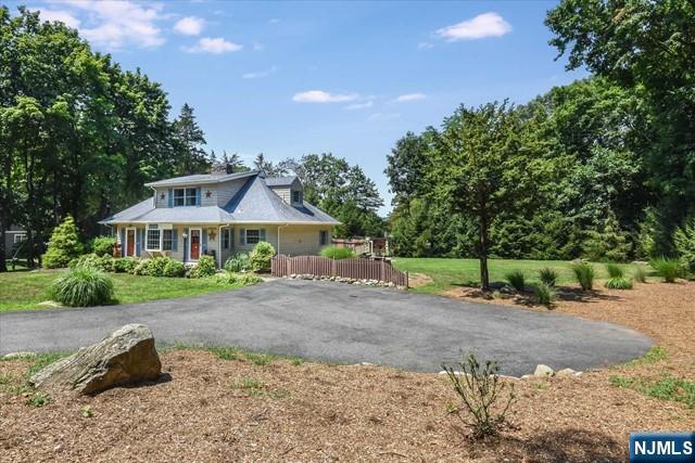 39 Circle Avenue