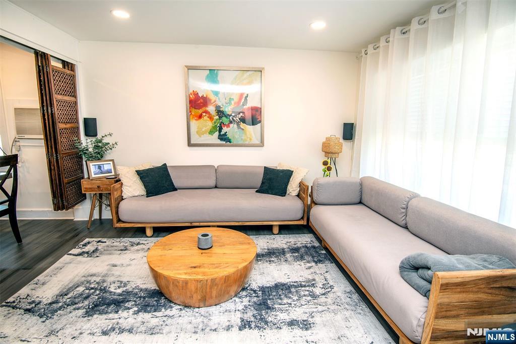 455 Luhmann Dr, New Milford, NJ 07646