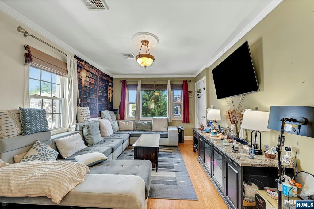 446 Post Ave, Lyndhurst, NJ 07071
