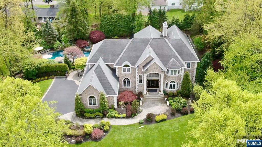 Photo 1 of Sale Pending at 457 Devonshire Dr, Franklin Lakes, NJ 07417 | MLS# 26028873 | Listing updated on 2026-09-18