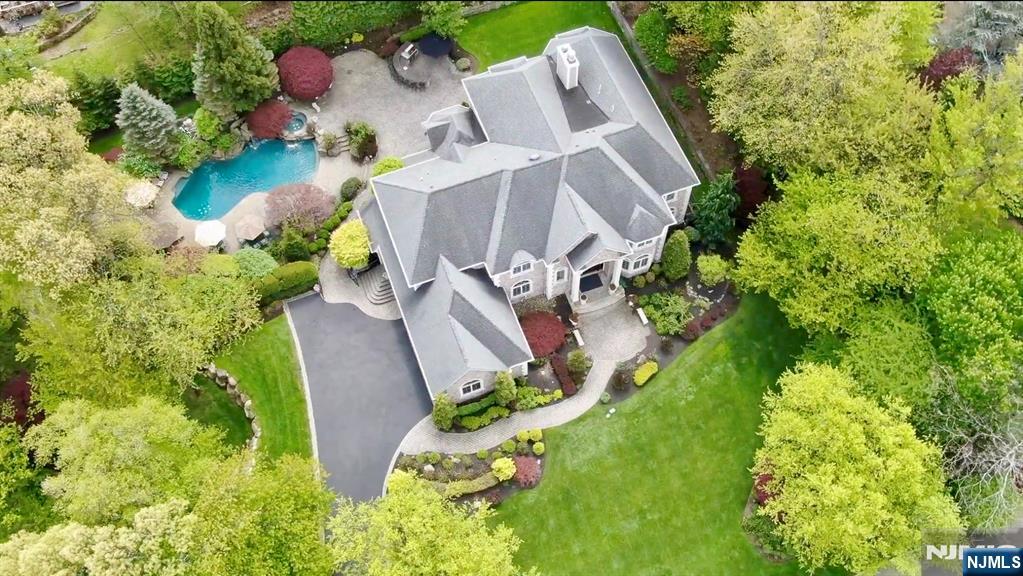Photo 2 of Sale Pending at 457 Devonshire Dr, Franklin Lakes, NJ 07417 | MLS# 26028873 | Listing updated on 2026-09-18