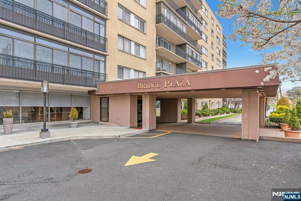 2185 Lemoine Ave #2C, Fort Lee, NJ 07024