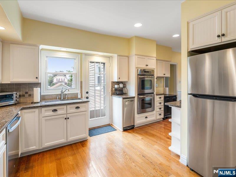 521 9th Street - Photo 4