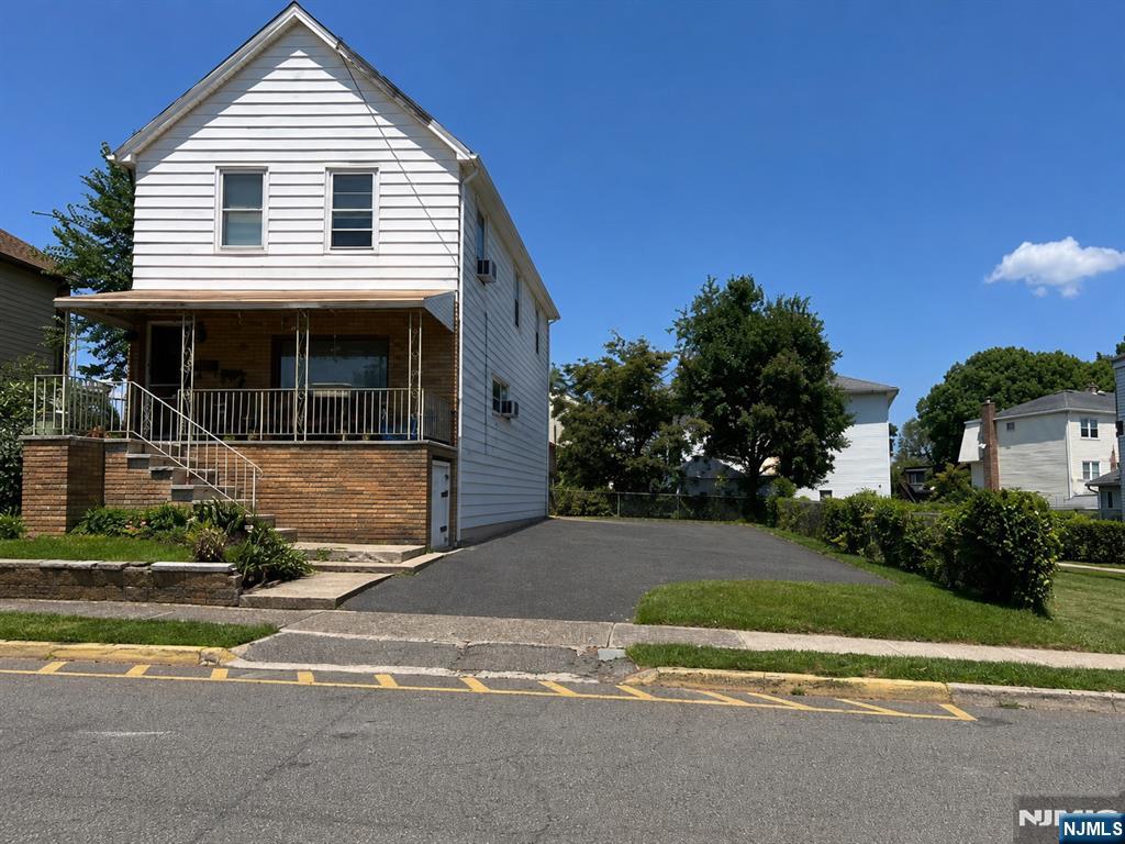 28 Backiel Avenue - Photo 1