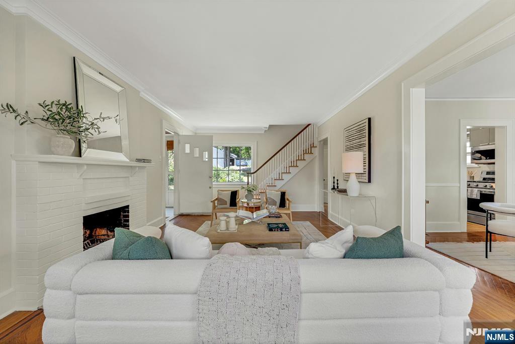 148 Essex Avenue - Photo 5