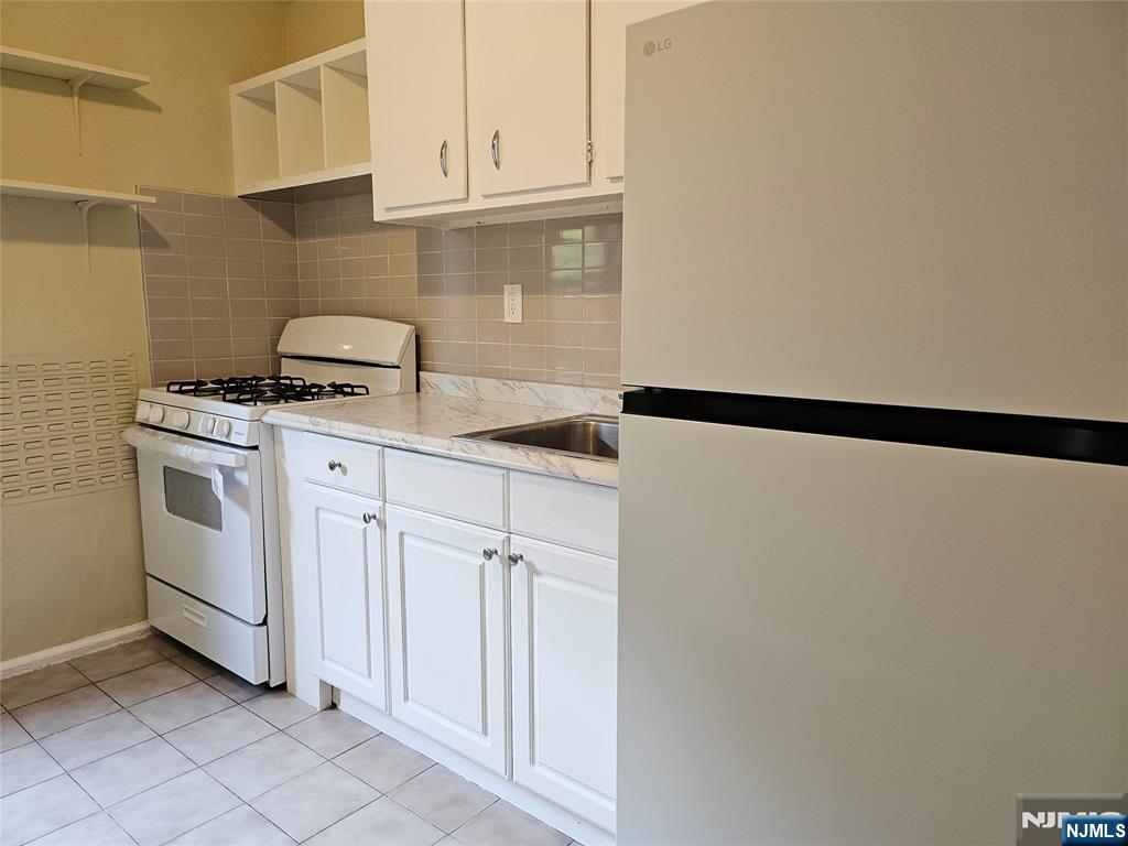 2195 N Central Road 3H - Photo 4