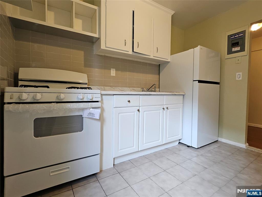 2195 N Central Road 3H - Photo 5