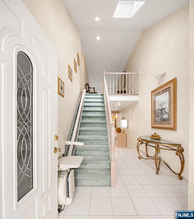 3rd image of 675 Raritan Rd #6, Clark, NJ 07066 | MLS# 26028890