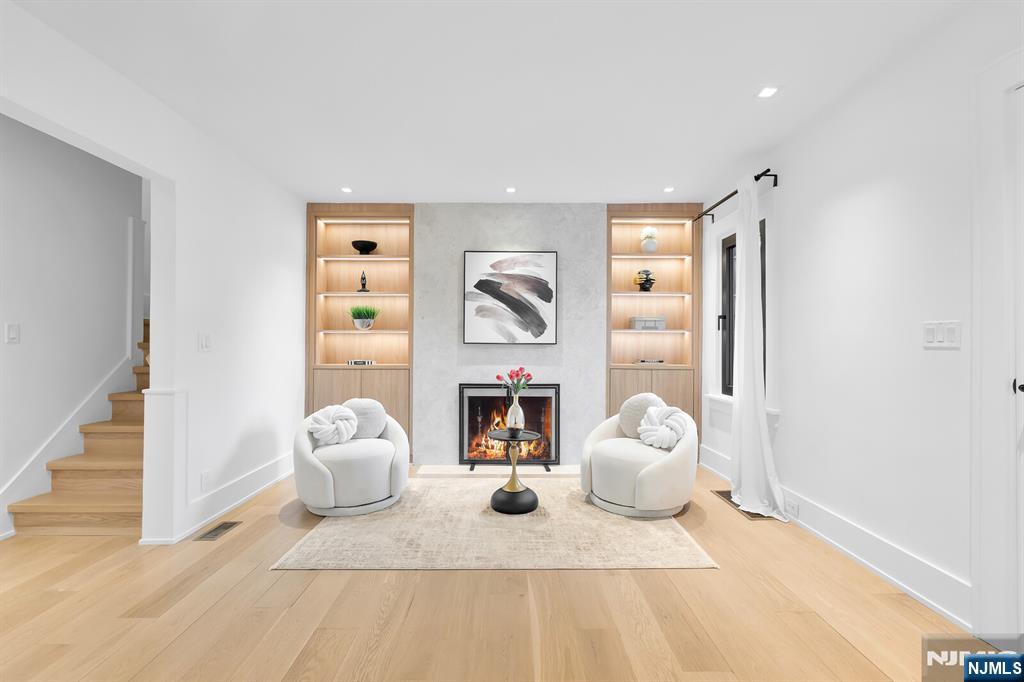 226 Haworth Avenue - Photo 3