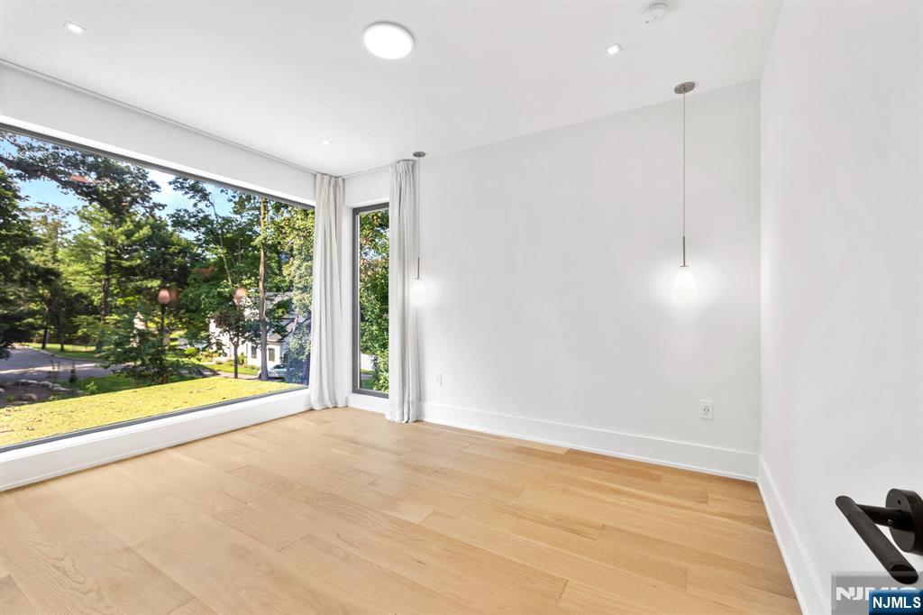 226 Haworth Avenue — photo 25