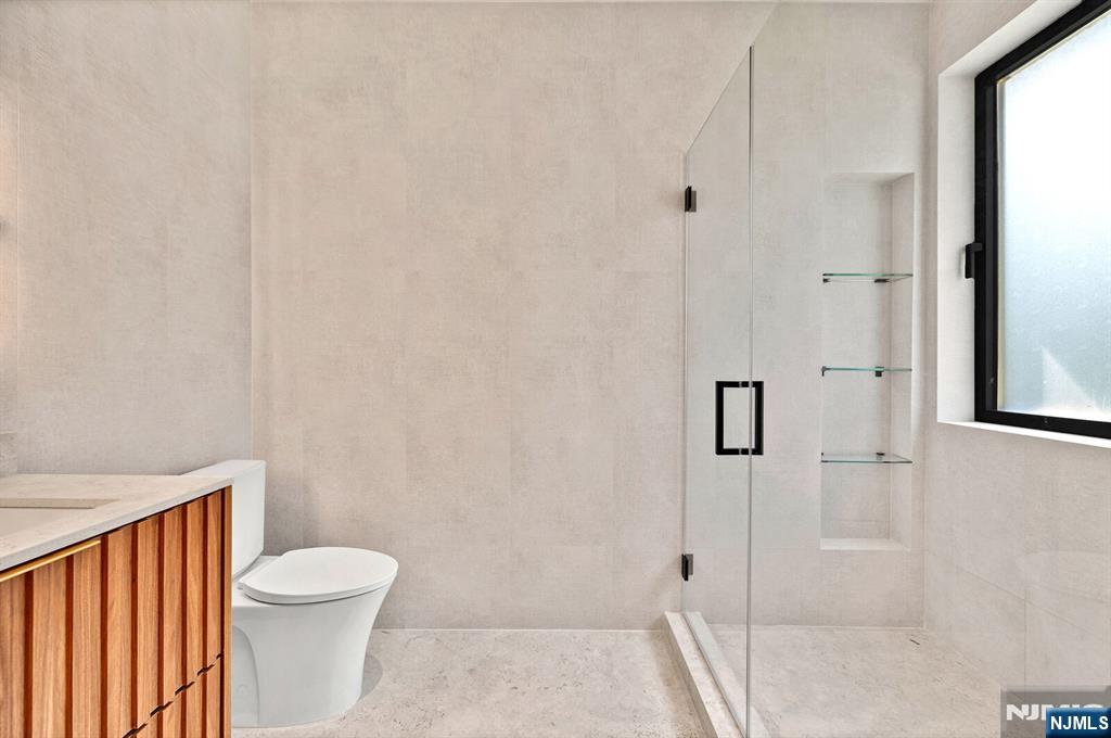 226 Haworth Avenue — photo 27
