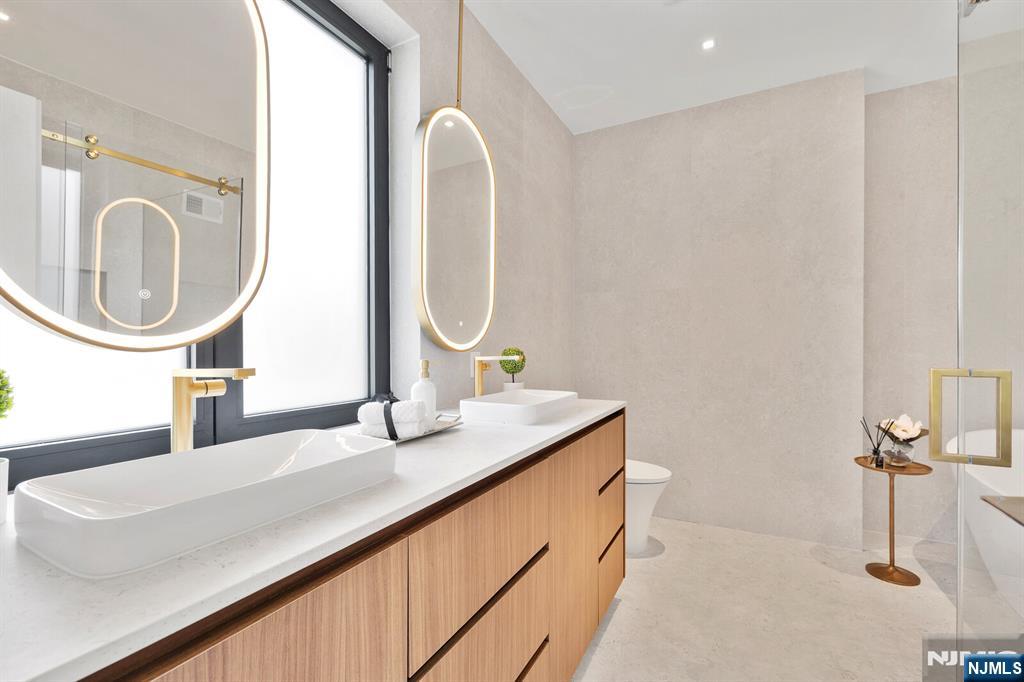 226 Haworth Avenue — photo 30