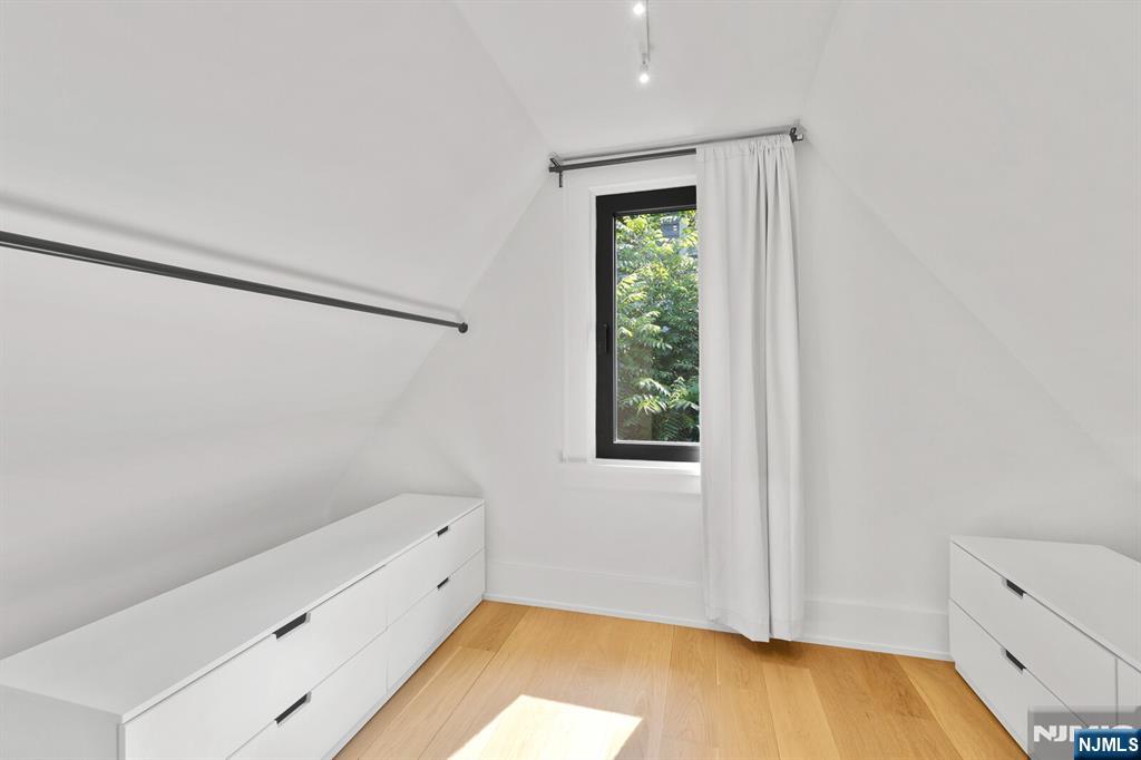 226 Haworth Avenue — photo 34