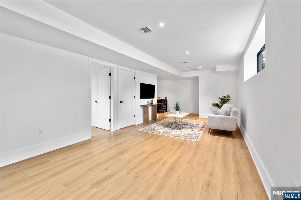 226 Haworth Avenue — photo 38