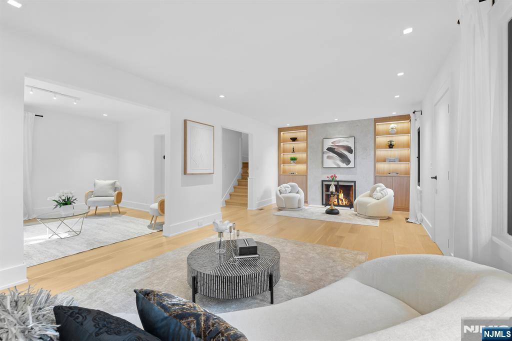 226 Haworth Avenue - Photo 5