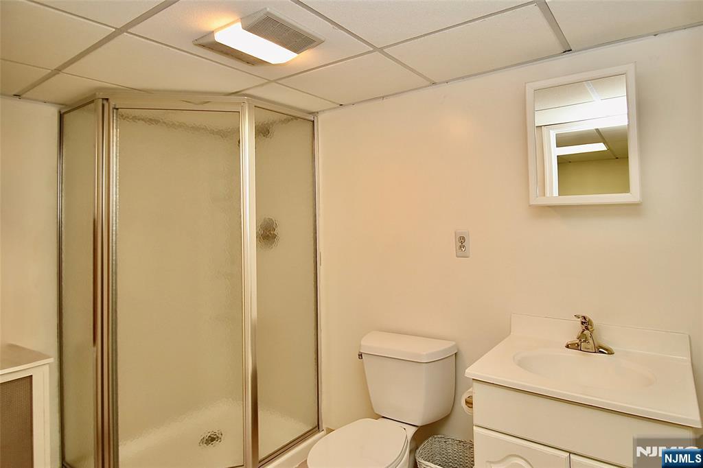 13-08 Ellis Avenue