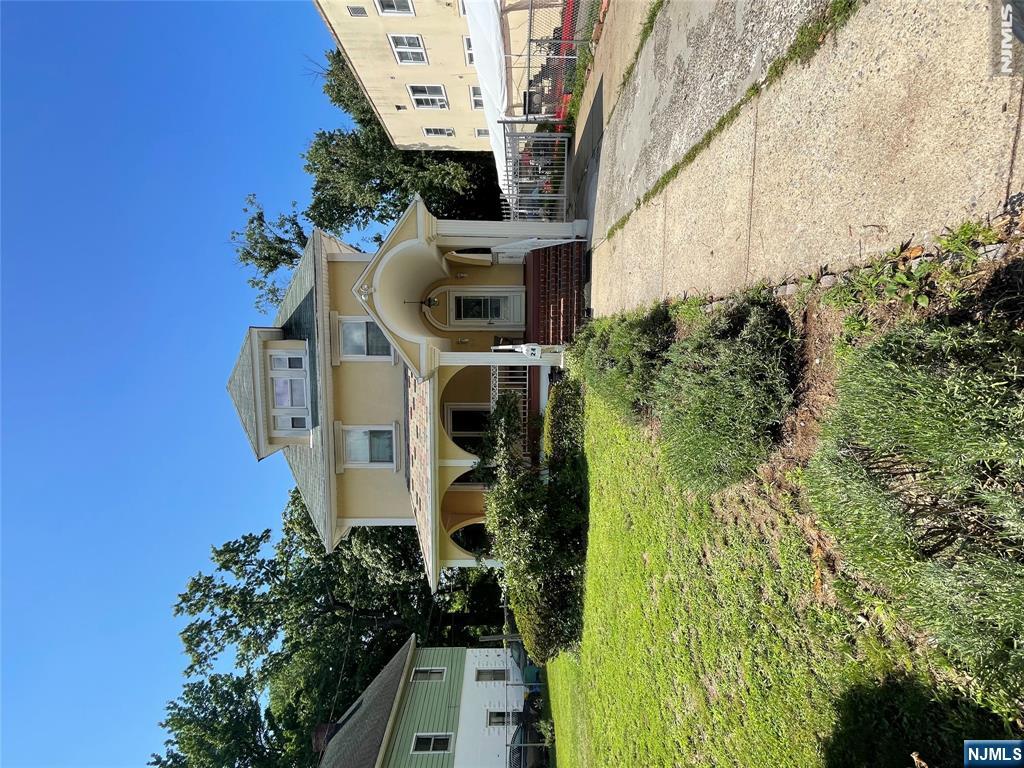 24 Cleveland Street - Photo 1