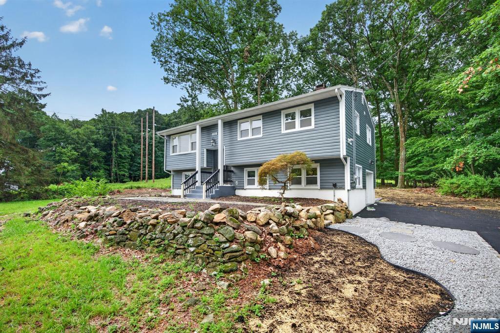 3rd image of 150 Mount Olive Rd, Mount Olive Township, NJ 07836 | MLS# 26028908