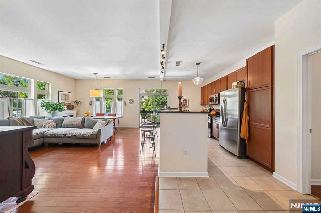 1119 Riverview Avenue 119 - Photo 3