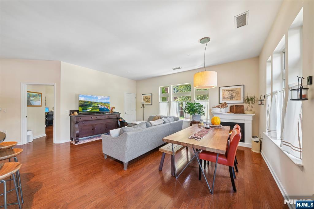1119 Riverview Avenue 119 - Photo 4