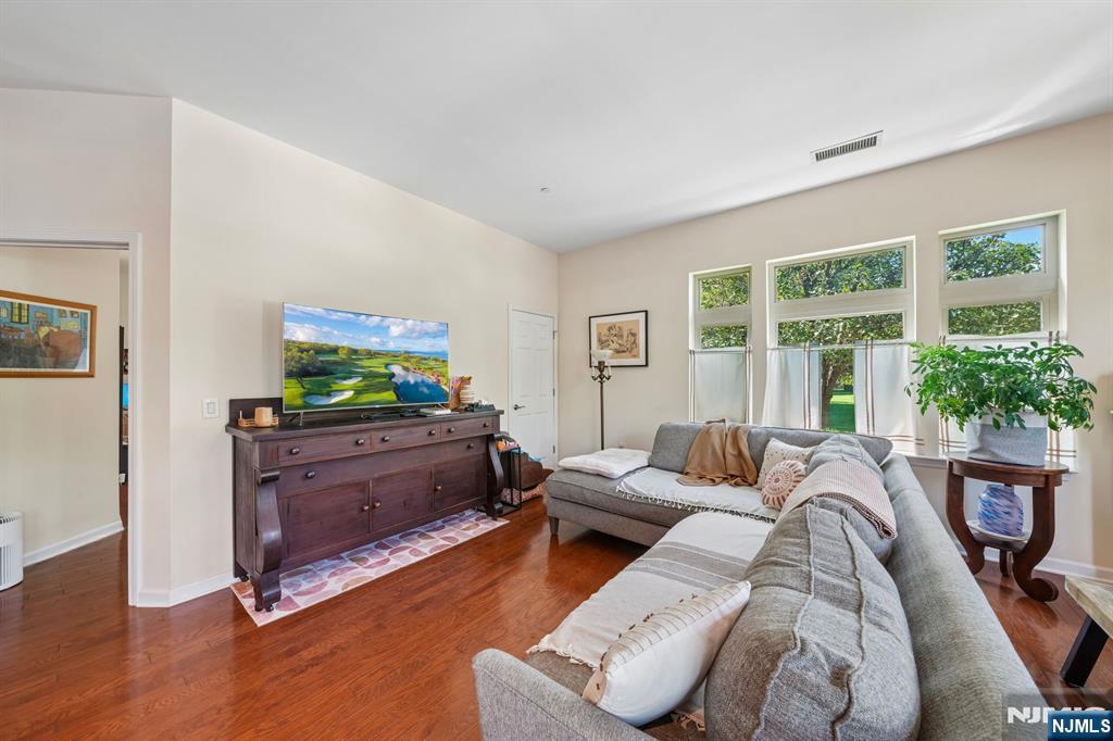 1119 Riverview Avenue 119 - Photo 5