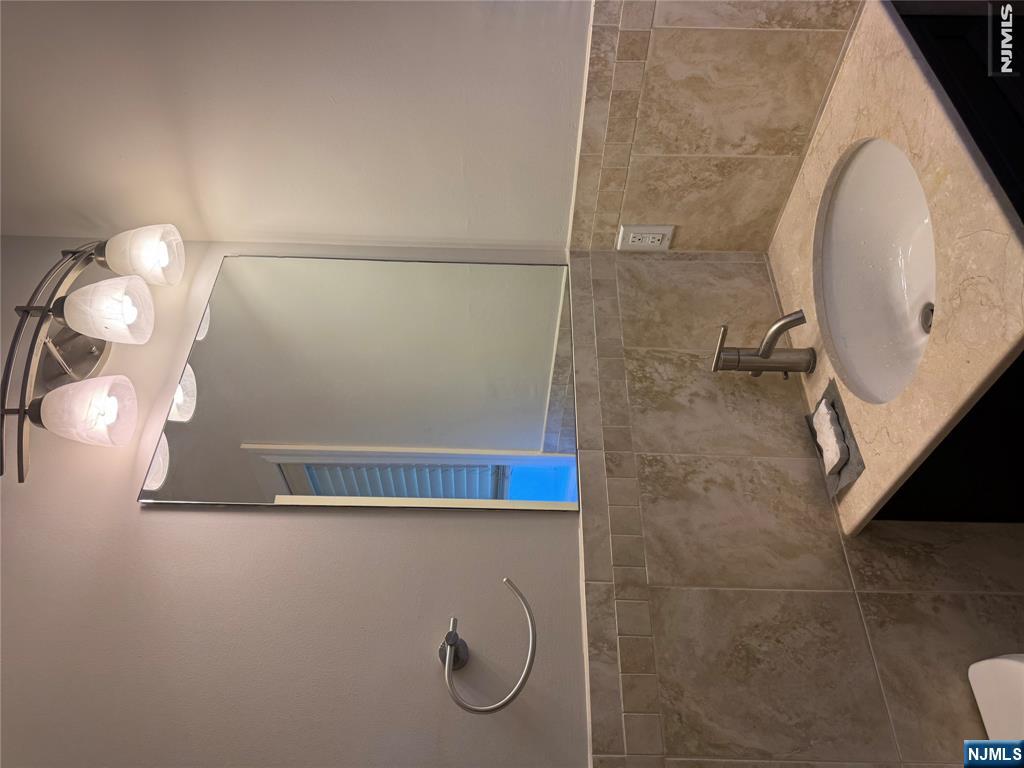535 7th Street B - Photo 3