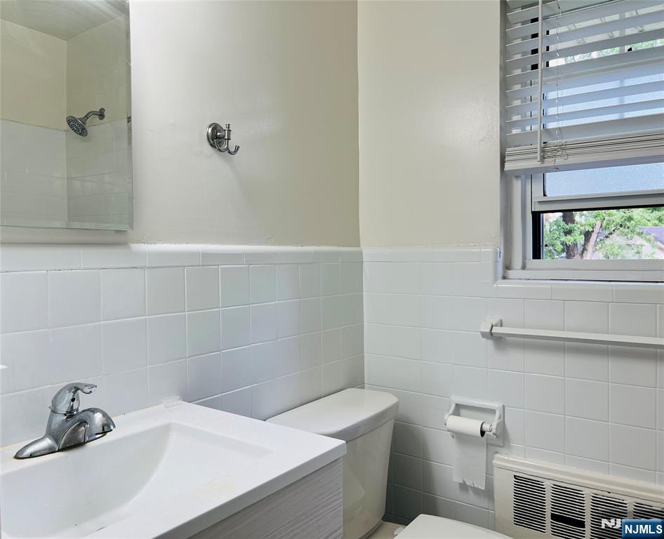241 Passaic Street 17B - Photo 5